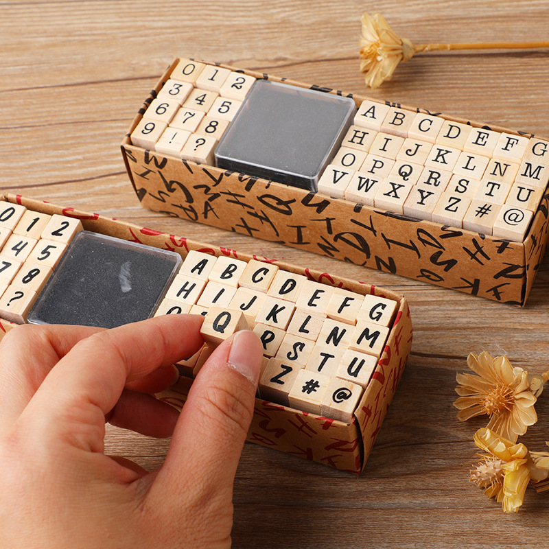 Podstawowy zestaw pamiętników  – Wooden Letter Sign recenzja i cena