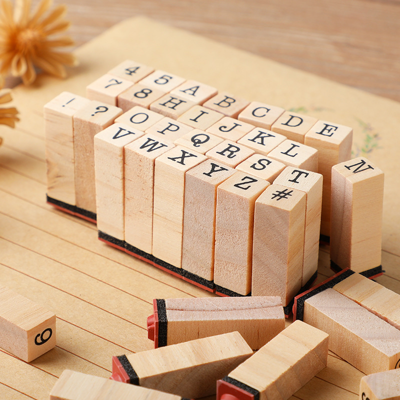 Podstawowy zestaw pamiętników  – Wooden Letter Sign recenzja i cena
