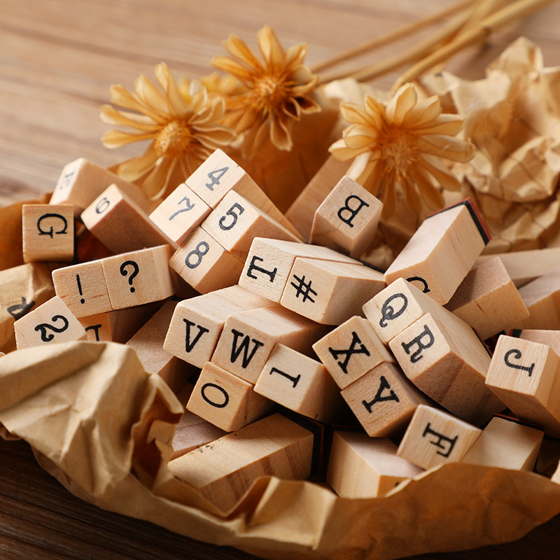 Podstawowy zestaw pamiętników  – Wooden Letter Sign recenzja i cena