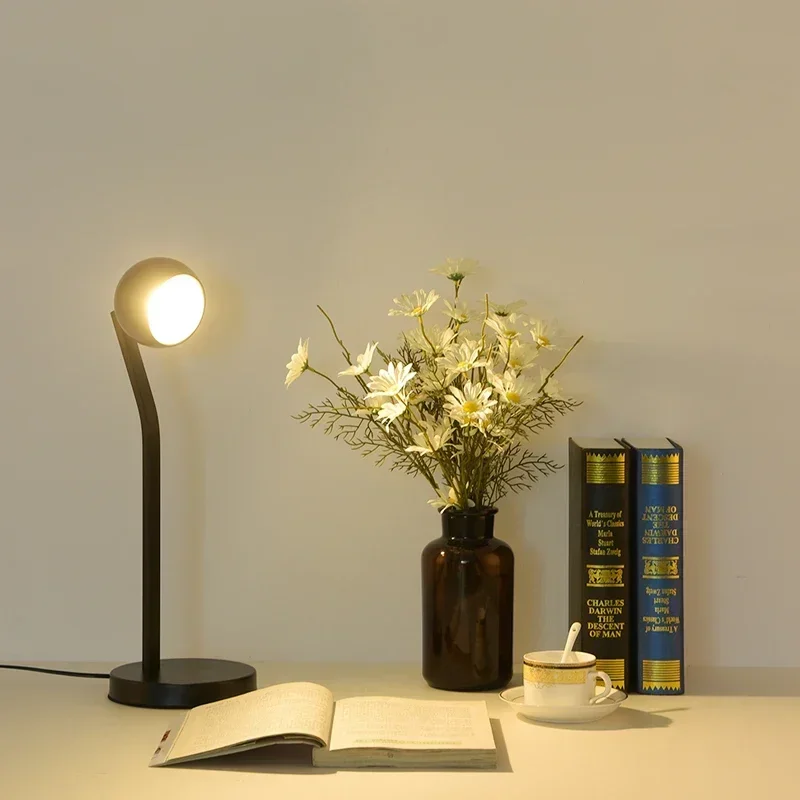 Projektant kreatywny LED stół  – Hanging Moon Lamp recenzja i cena